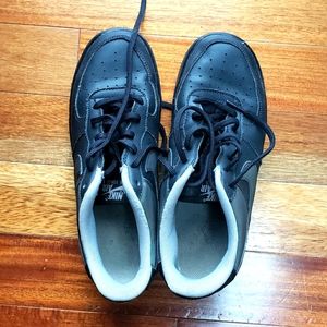 Nike size 7Y used sneakers